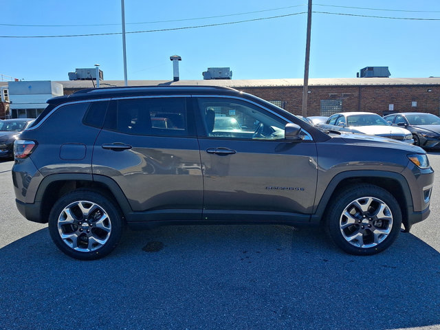 Used 2018 Jeep Compass Limited w/ Navigation Group AWD/4WD image 7