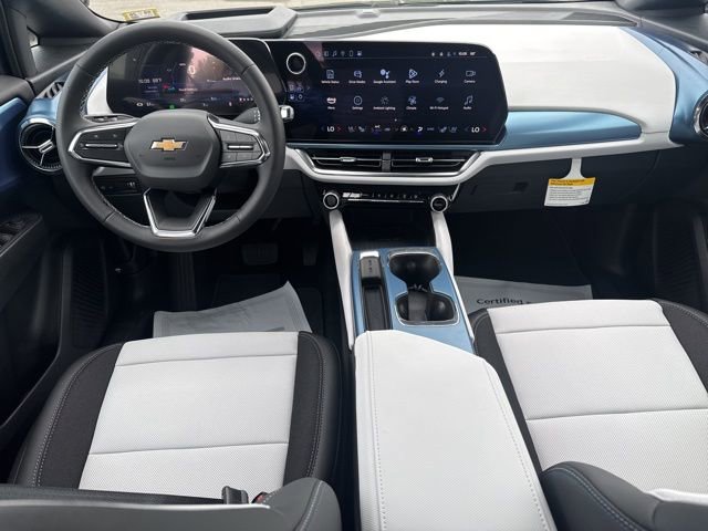 New 2025 Chevrolet Equinox EV LT w/ Convenience Package II FWD image 24