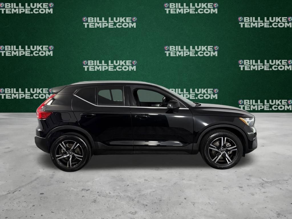 Used 2025 Volvo XC40 B5 Core AWD/4WD image 5