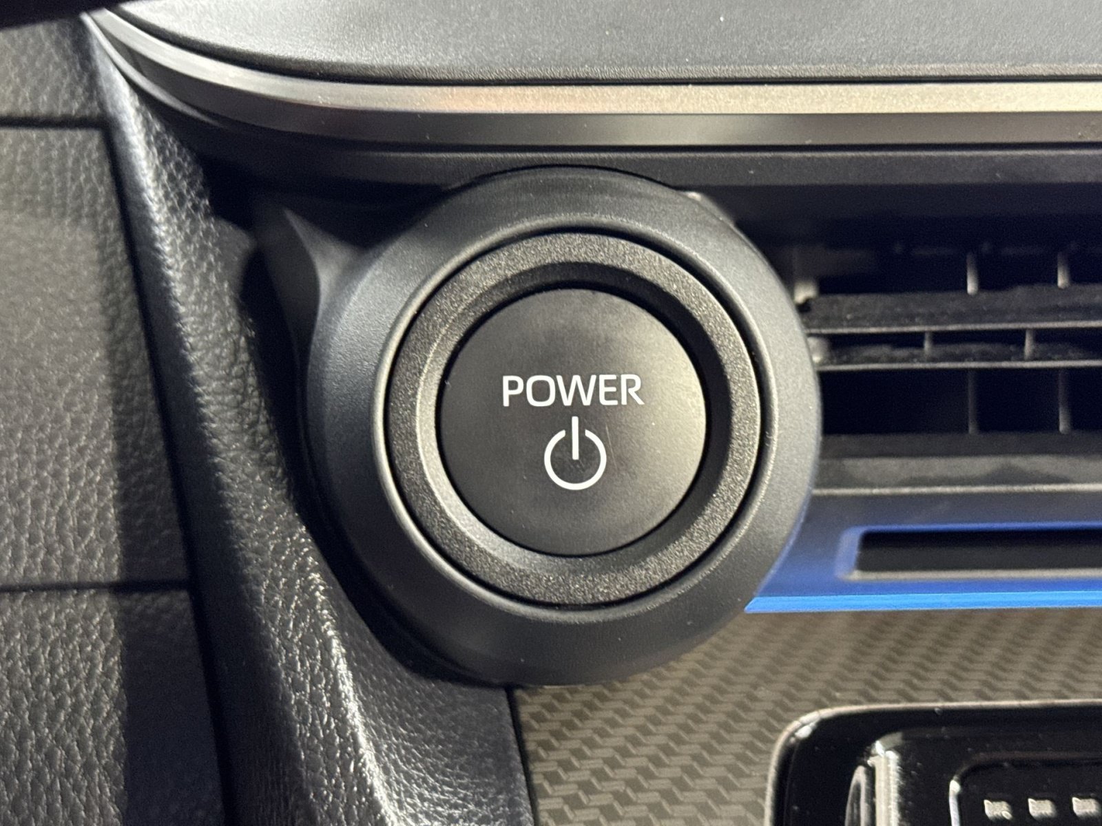 Used 2024 Toyota Prius XLE AWD/4WD image 42