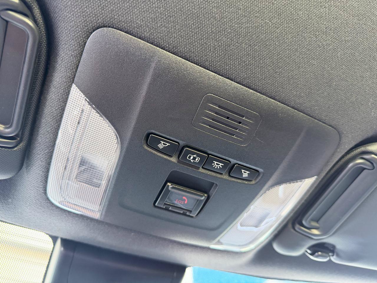 Used 2022 Toyota Corolla SE FWD image 46