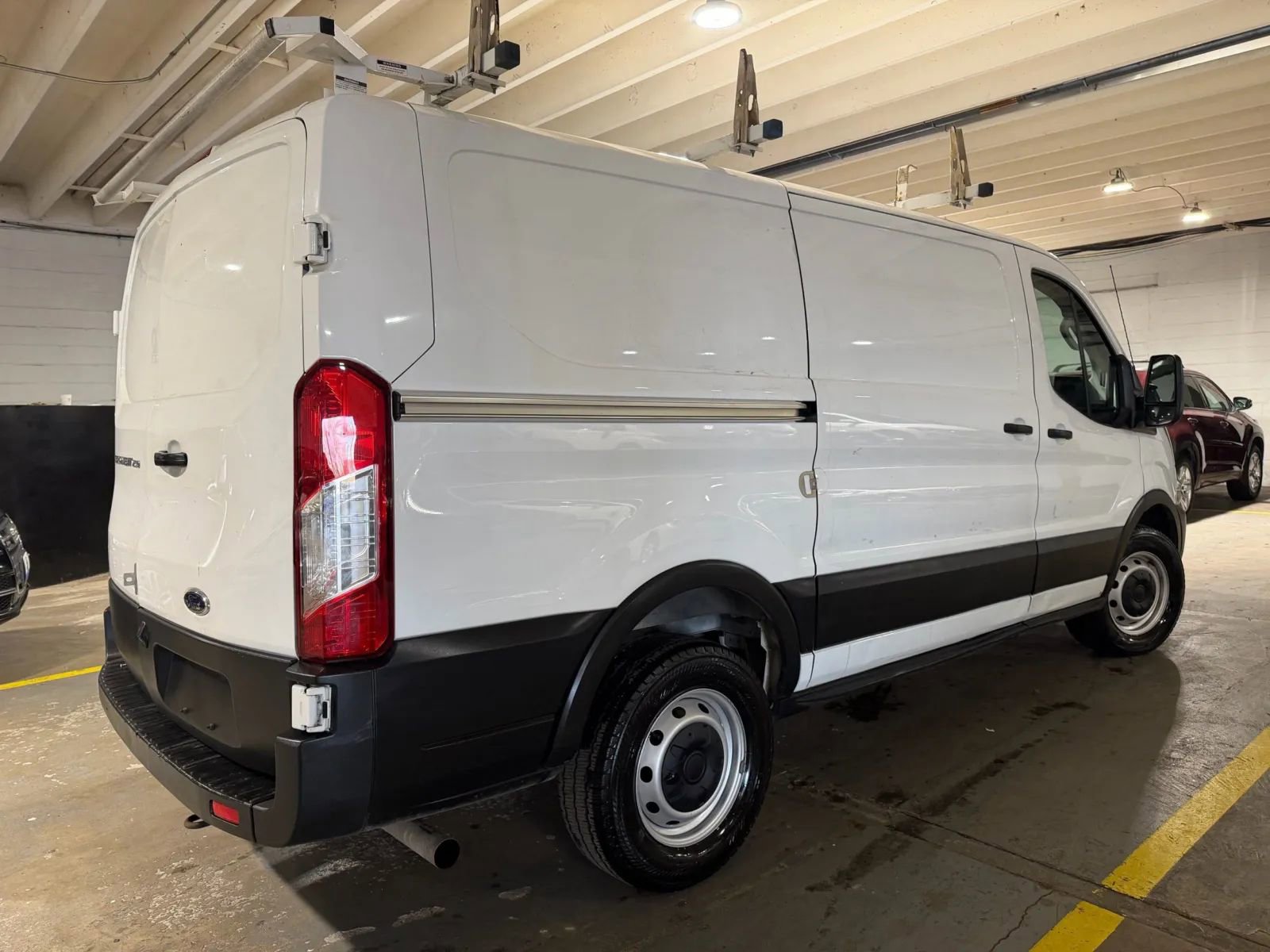Used 2021 Ford Transit 250 Low Roof RWD image 4
