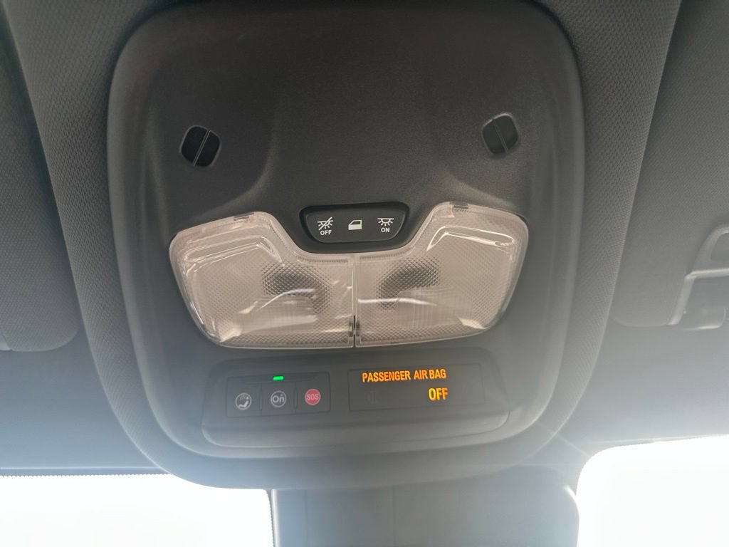 Used 2023 Chevrolet TrailBlazer RS w/ Convenience Package AWD/4WD image 21