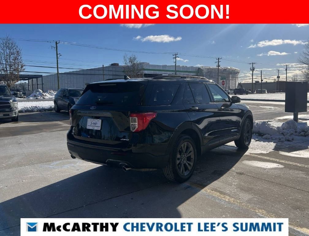 Used 2024 Ford Explorer XLT w/ Equipment Group 202A image 4