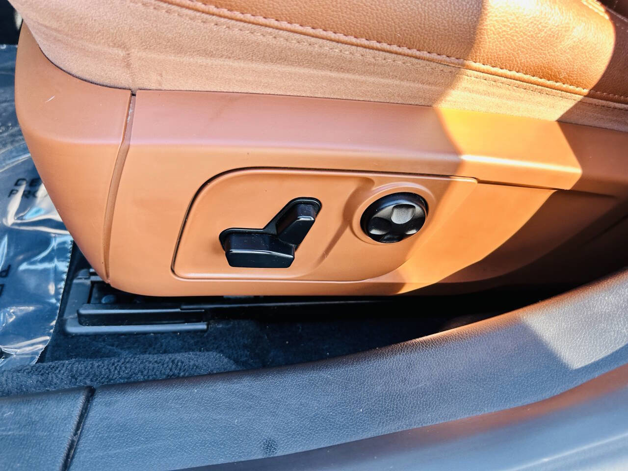 Used 2016 Maserati Ghibli RWD image 12