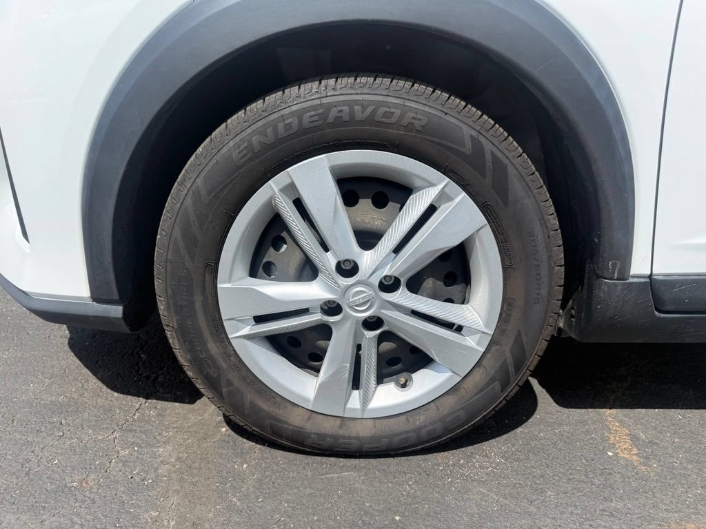 Used 2023 Nissan Kicks S FWD image 10