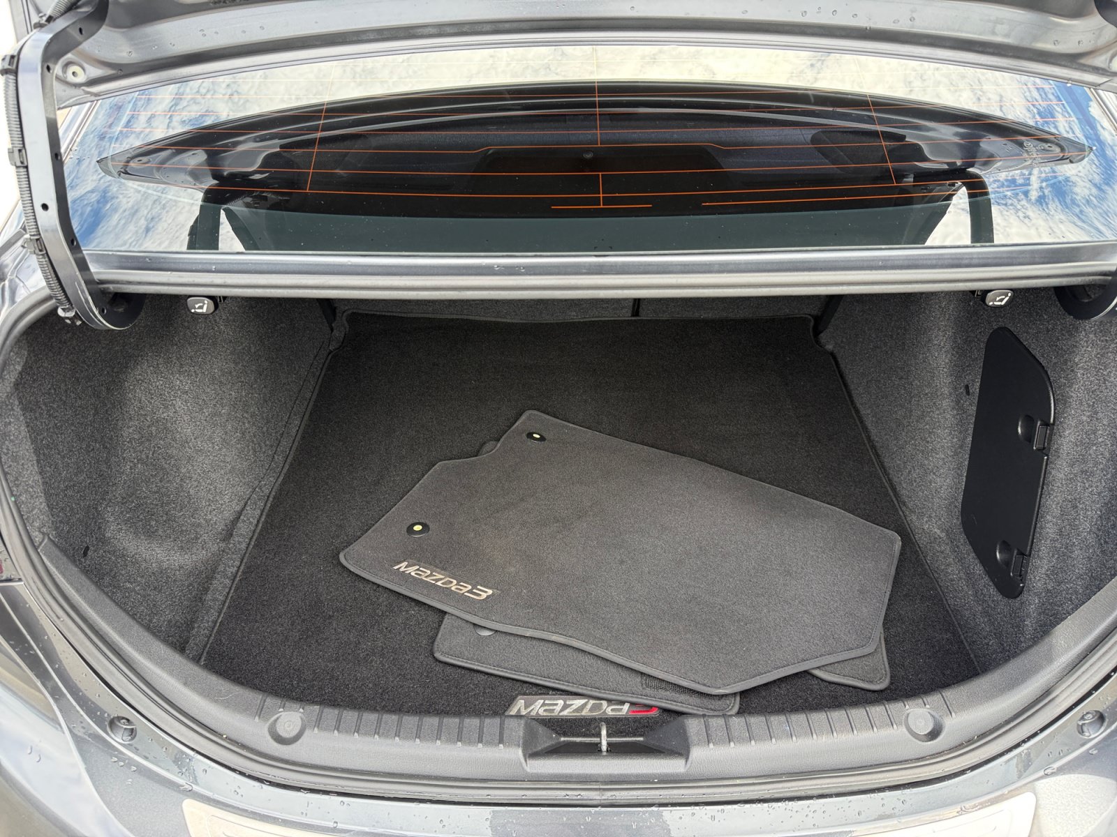 Used 2014 MAZDA MAZDA3 s Grand Touring FWD image 17
