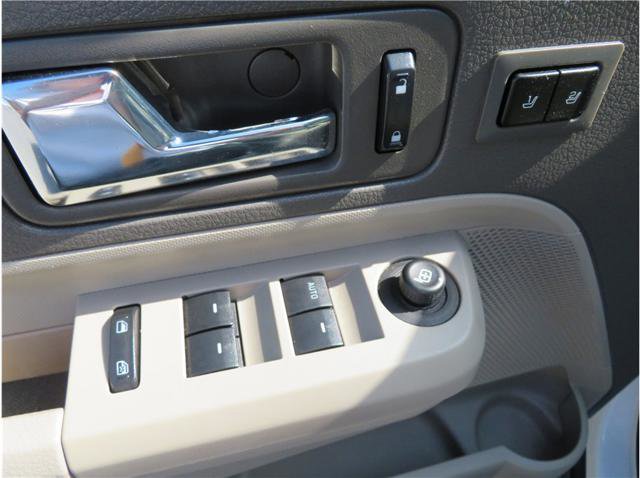 Used 2010 Ford Edge Limited FWD image 13