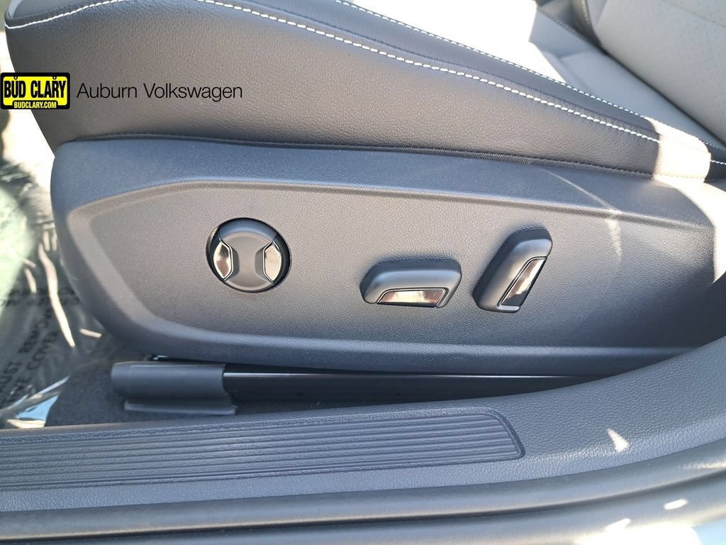 New 2026 Volkswagen Jetta SE FWD image 9