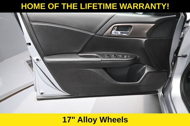 Used 2016 Honda Accord Sport image 11