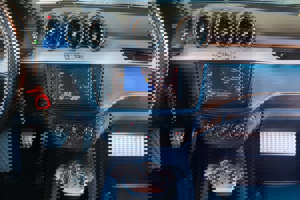 Used 2012 Ferrari FF image 17