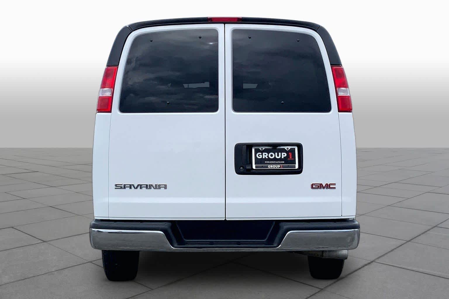 Used 2025 GMC Savana 3500 LT w/ LT Preferred Equipment Group RWD image 5