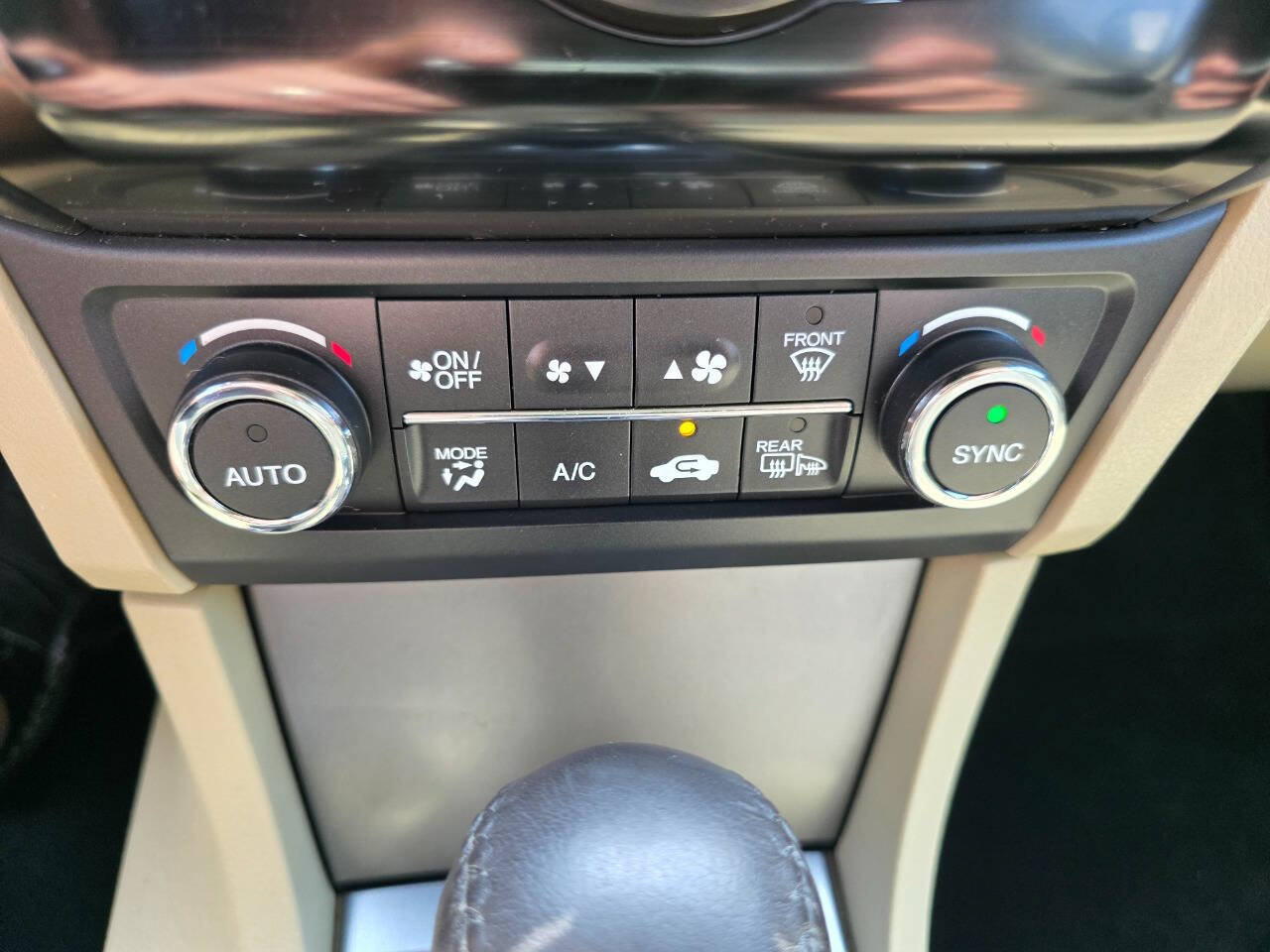 Used 2013 Acura ILX w/ Technology Package FWD image 21