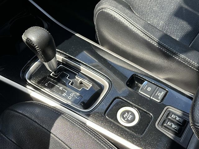 Used 2018 Mitsubishi Outlander ES AWD/4WD image 32