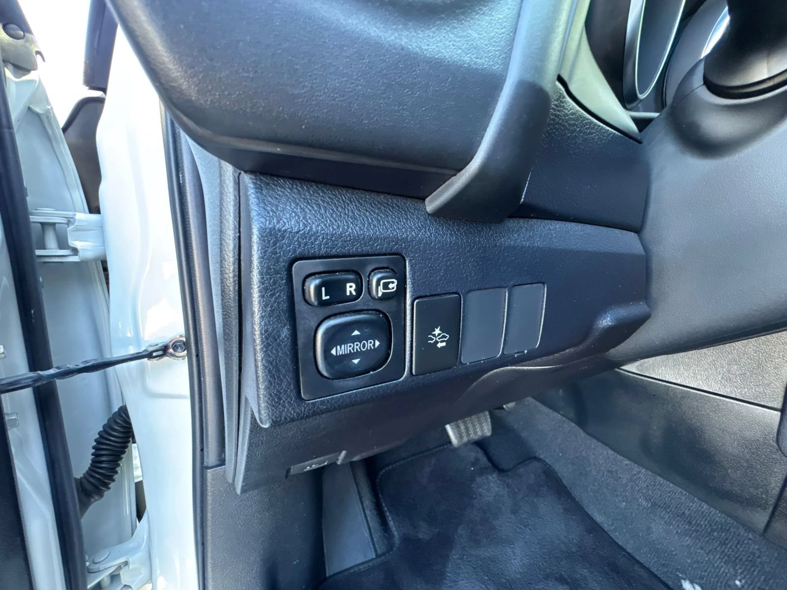 Used 2017 Toyota Corolla iM w/ Carpet Mat Package FWD image 24