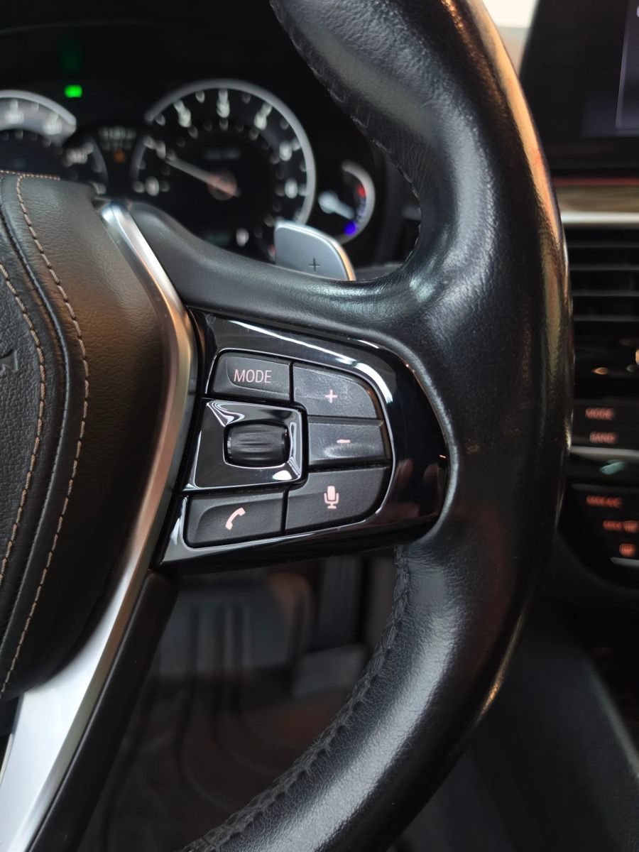 Used 2018 BMW 530i RWD image 32
