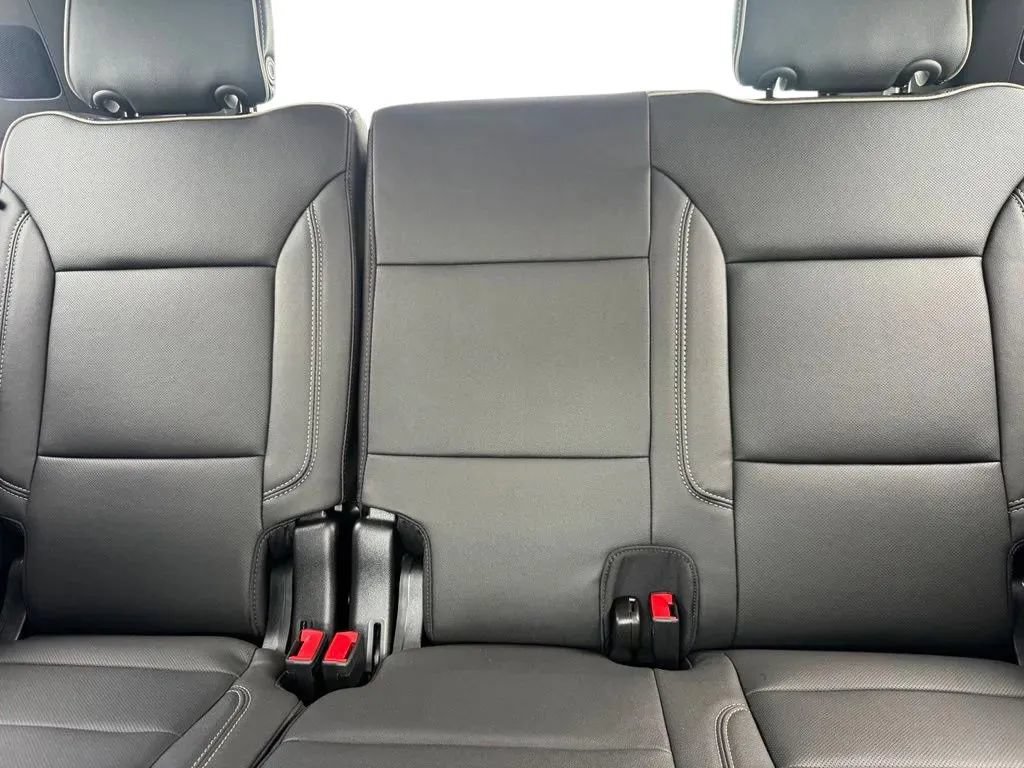 New 2026 GMC Yukon Elevation w/ Elevation Premium Package AWD/4WD image 20