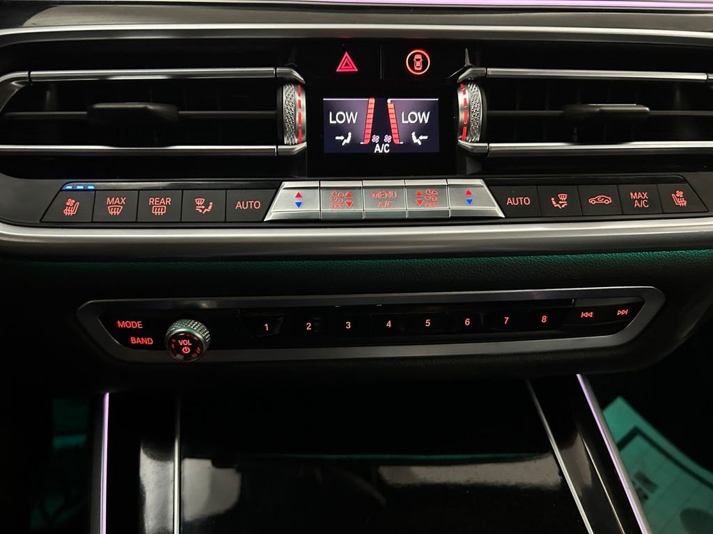 Used 2019 BMW X5 xDrive50i w/ M Sport Package AWD/4WD image 30