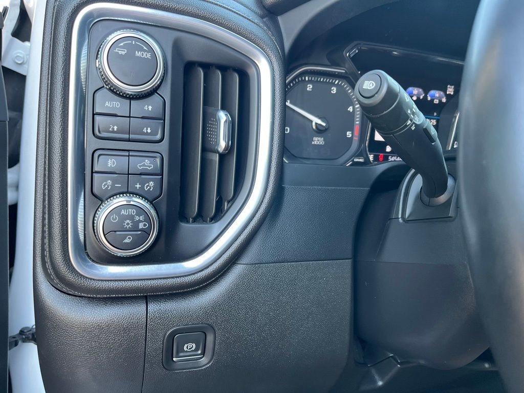 Used 2023 GMC Sierra 3500 Denali image 30
