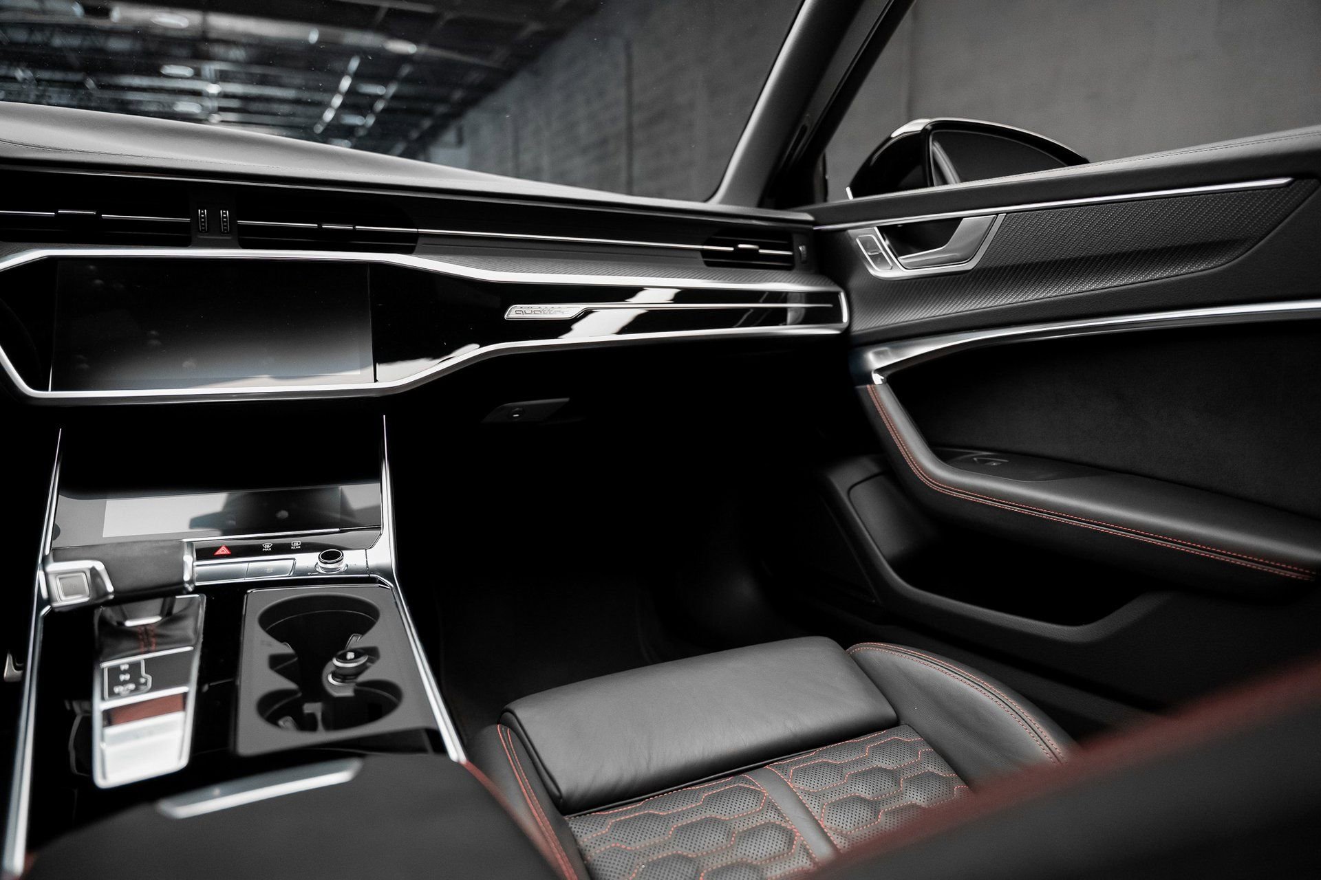 Used 2022 Audi RS 6 AWD/4WD image 39