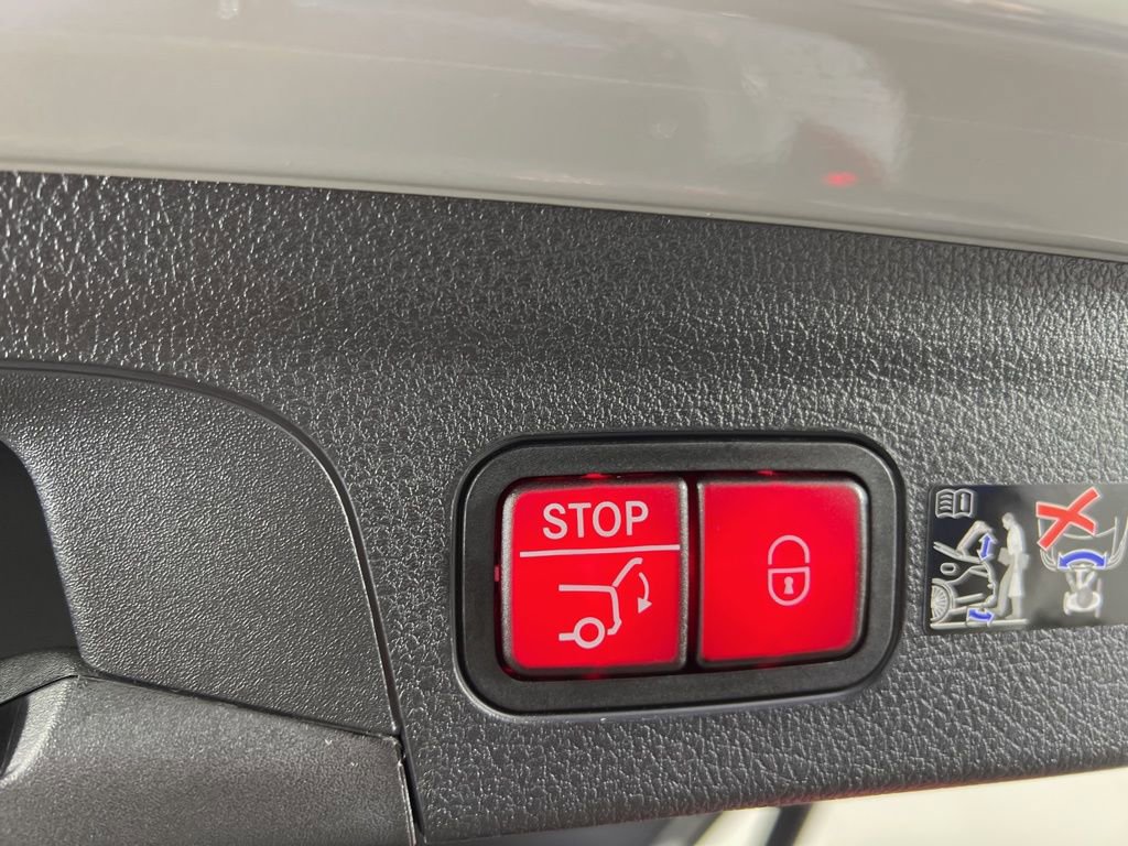 Certified 2026 Mercedes-Benz GLE 450 4MATIC image 16