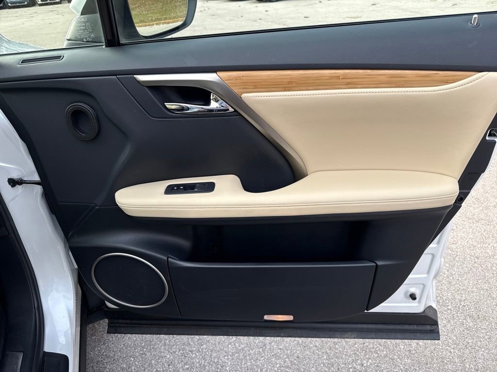 Used 2022 Lexus RX 350L Premium w/ Premium Package image 35