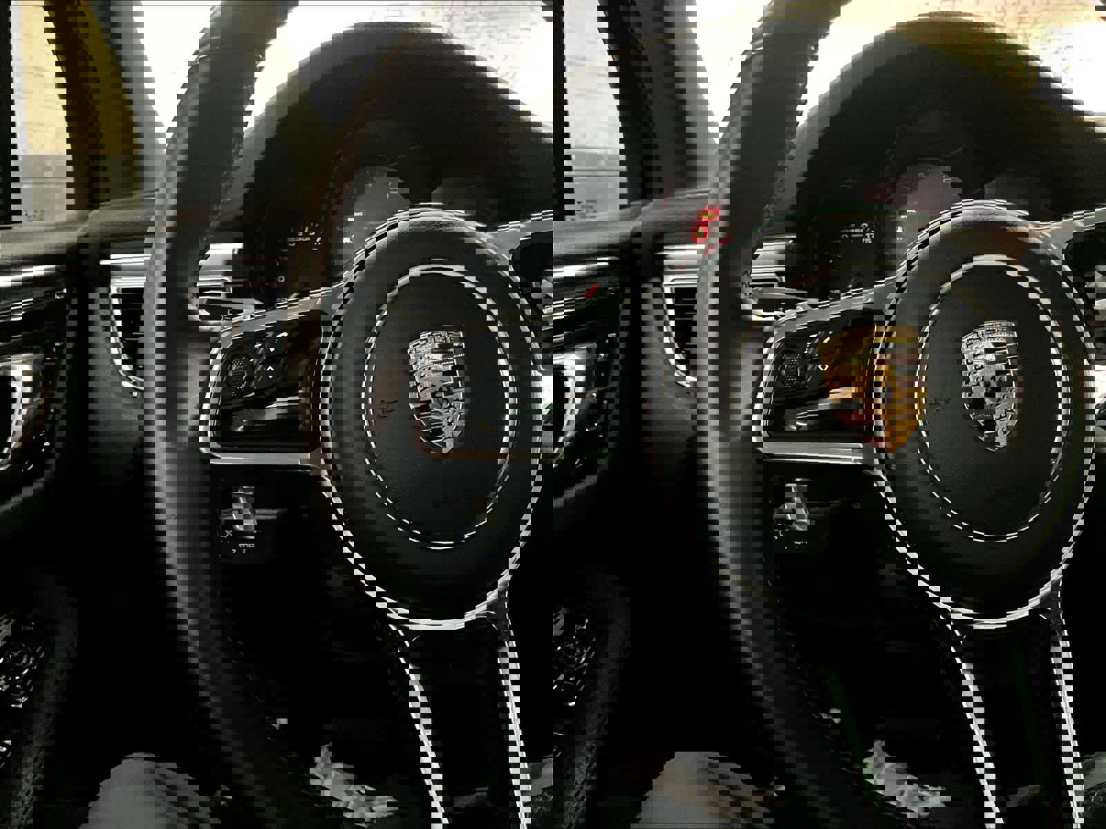 Used 2016 Porsche Macan S image 19