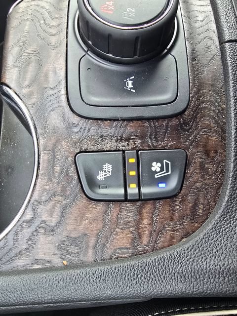Used 2023 GMC Acadia Denali w/ Trailering Package AWD/4WD image 26