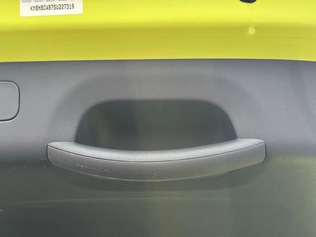 Used 2025 Hyundai Kona SEL image 30