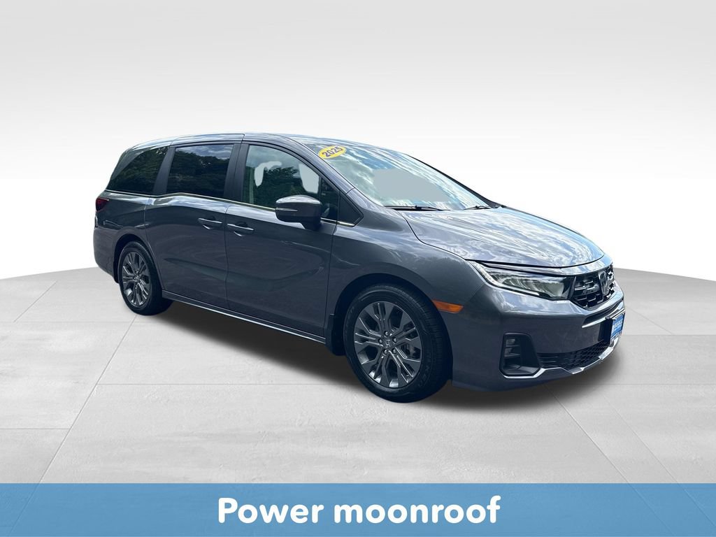 Used 2025 Honda Odyssey Touring image 10