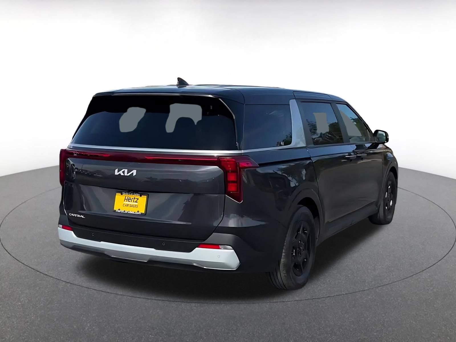 Used 2026 Kia Carnival FWD image 13