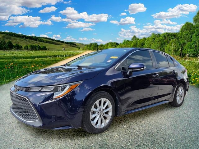 Used 2020 Toyota Corolla XLE FWD image 3