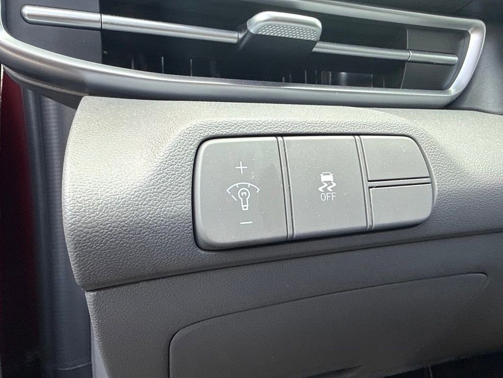 Used 2024 Hyundai Elantra SEL FWD image 14