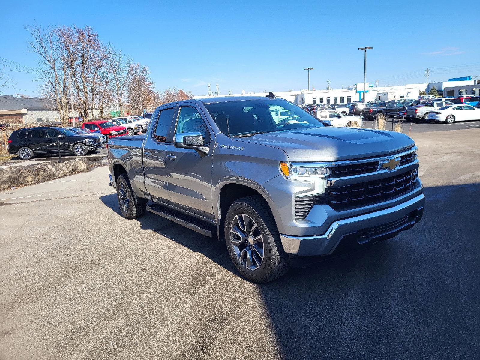 Used 2024 Chevrolet Silverado 1500 LT video 1