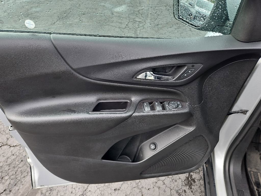Used 2019 Chevrolet Equinox LT FWD image 13