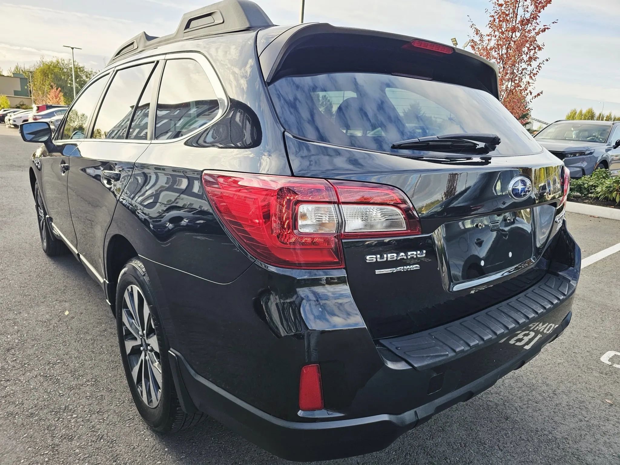 Used 2015 Subaru Outback 2.5i Limited image 3