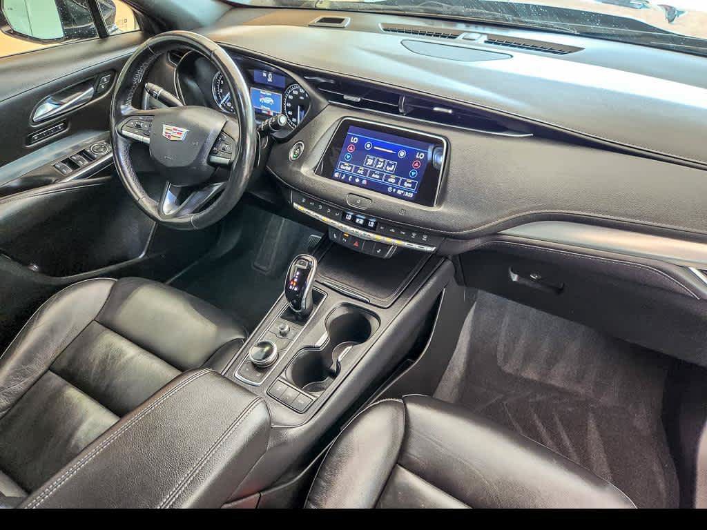 Used 2021 Cadillac XT4 Premium Luxury w/ Cold Weather Package AWD/4WD image 26