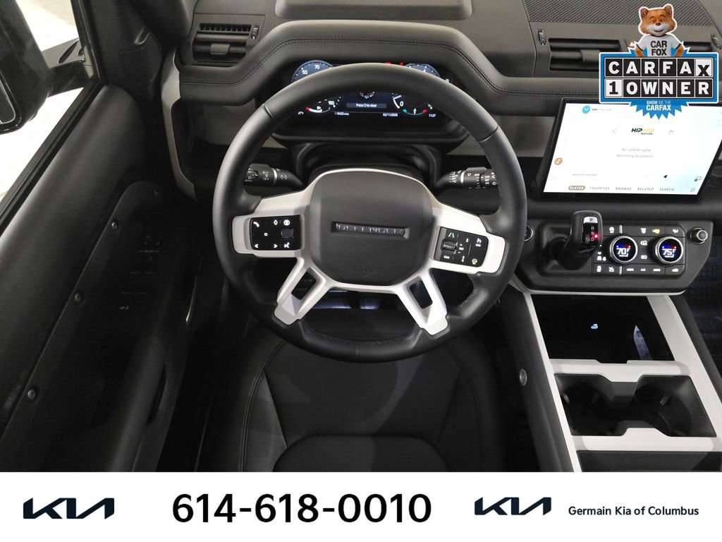 Used 2025 Land Rover Defender 110 X-Dynamic SE image 16