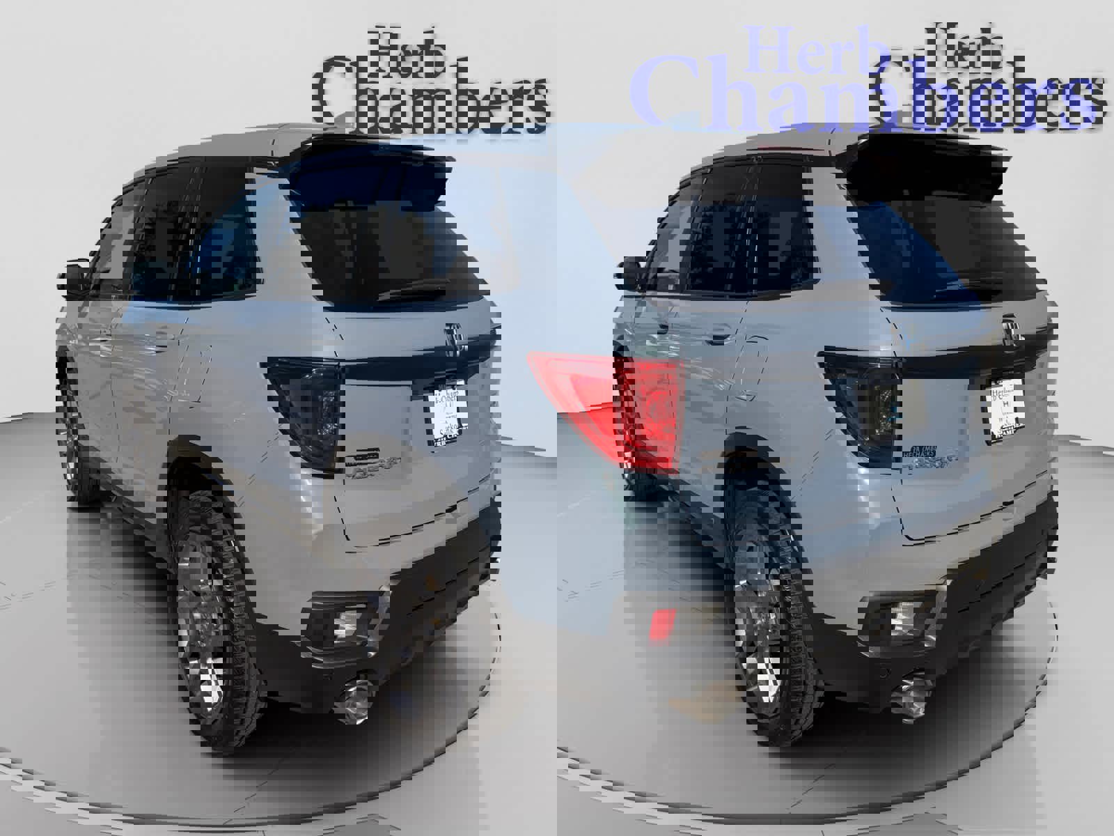 Used 2023 Honda Passport EX-L image 3