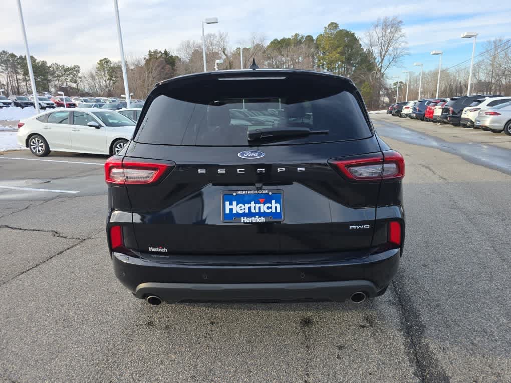 Used 2023 Ford Escape ST-Line Select w/ Tech Pack #1 AWD/4WD image 4