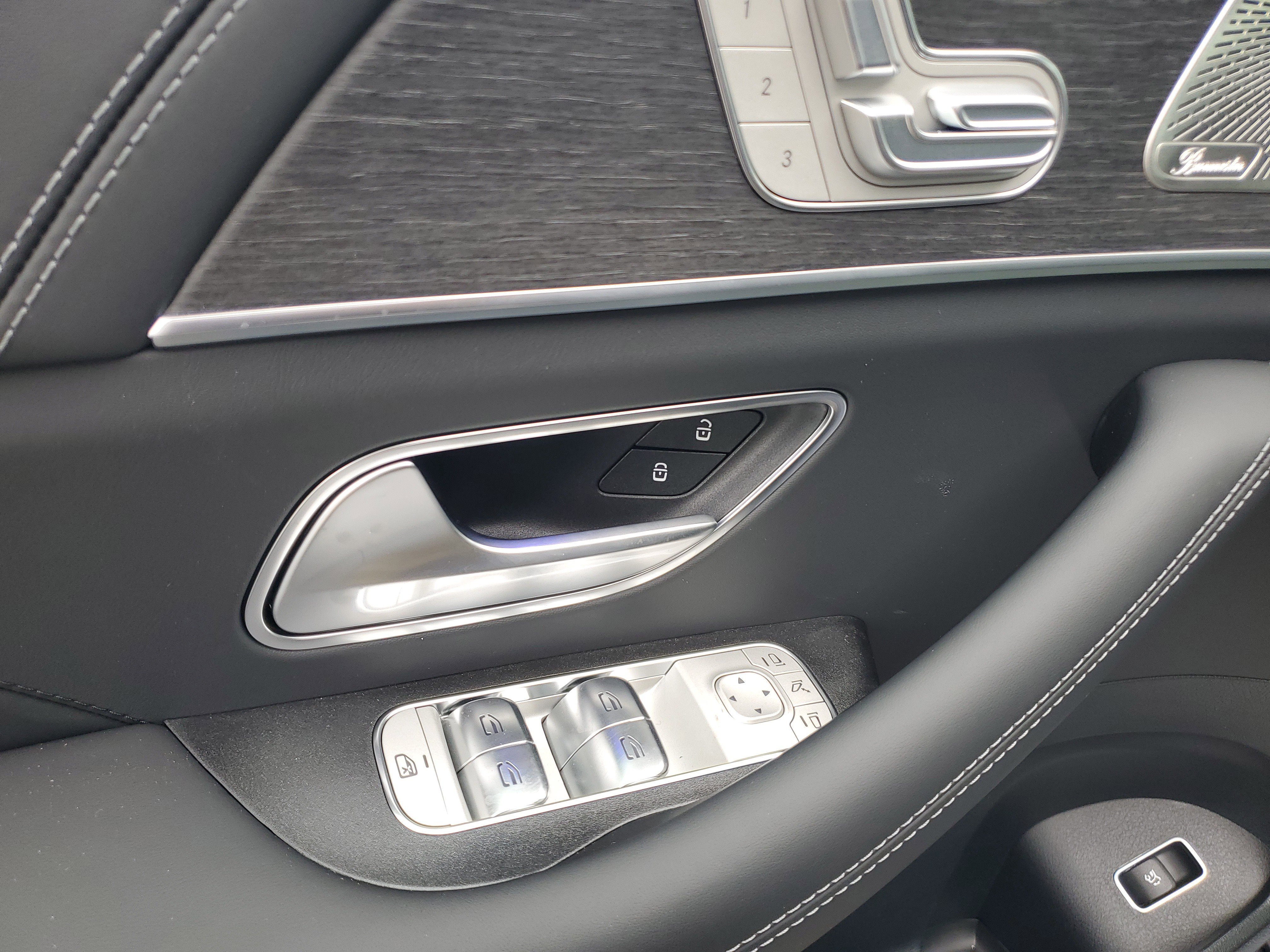 New 2026 Mercedes-Benz GLE 63 AMG S image 22