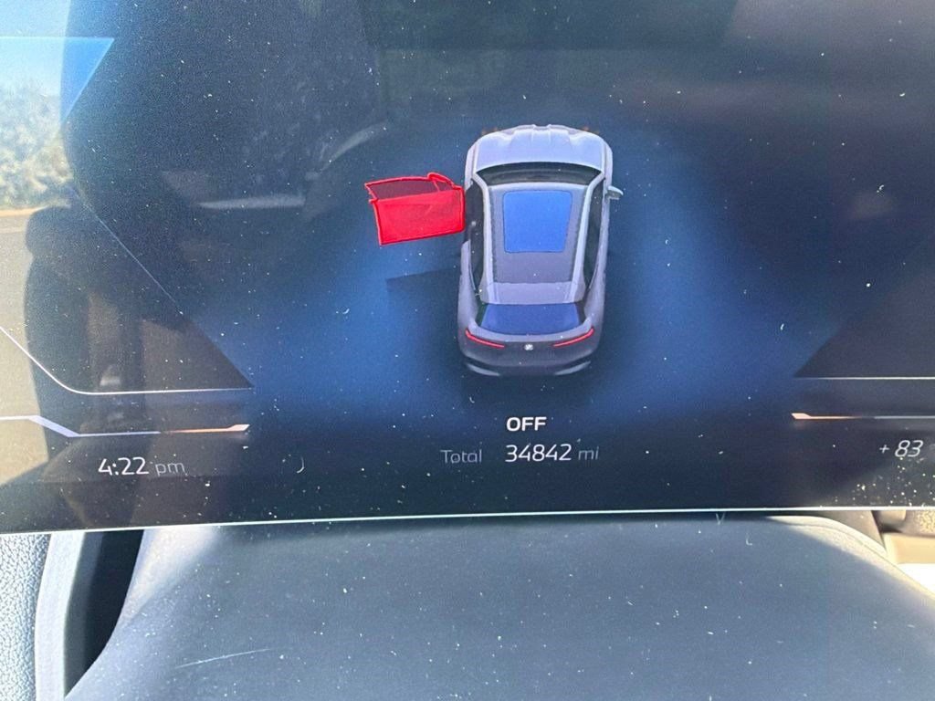 Used 2023 BMW iX xDrive50 w/ Sport Package AWD/4WD image 13