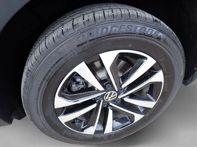 Used 2022 Volkswagen Tiguan S image 7