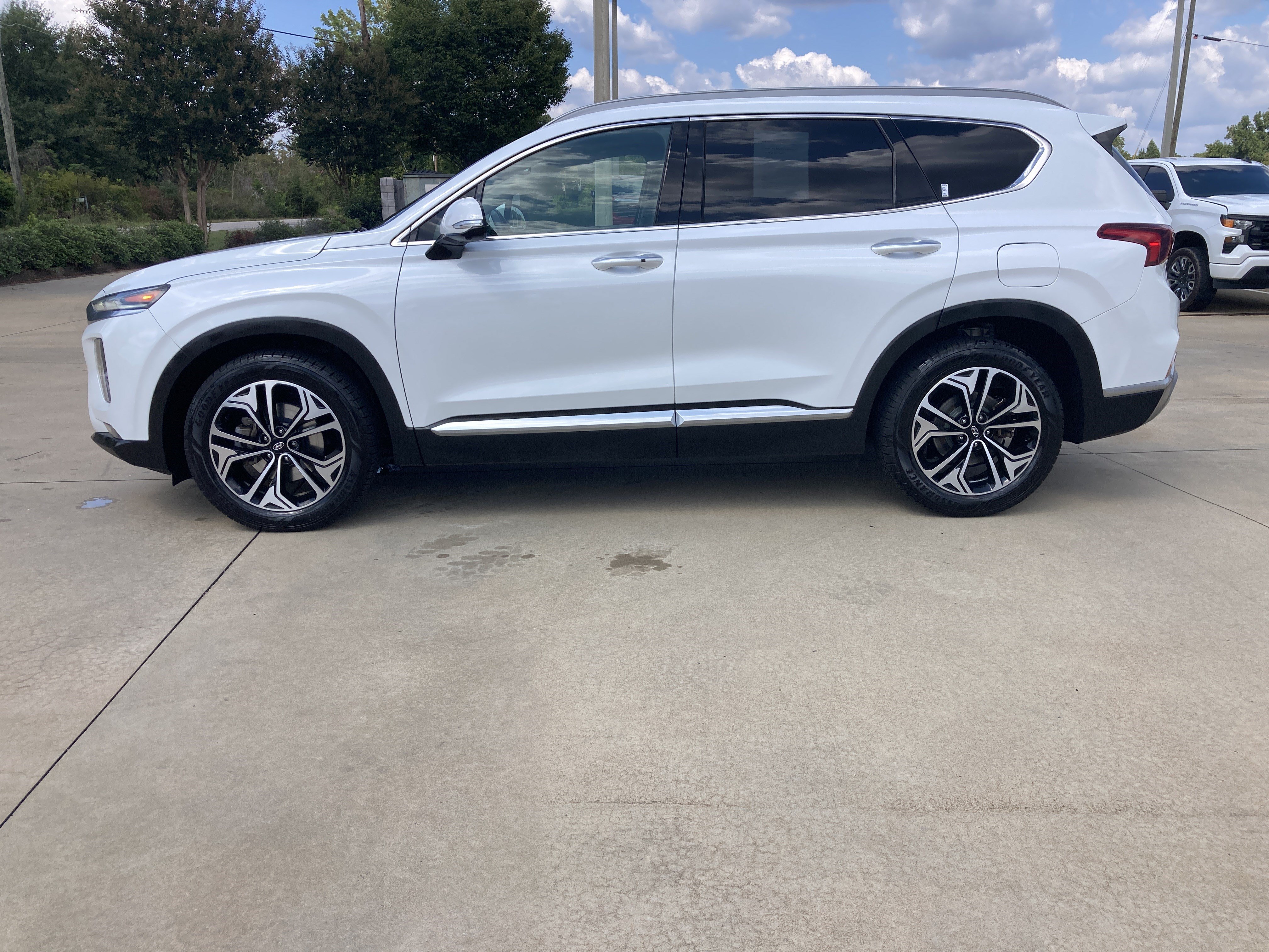 Used 2019 Hyundai Santa Fe FWD image 9
