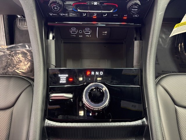 New 2025 Jeep Grand Cherokee Limited w/ Luxury Tech Group II image 22