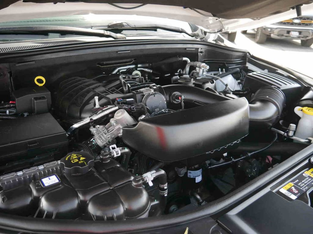 Used 2025 Dodge Durango GT w/ Blacktop Package AWD/4WD image 13