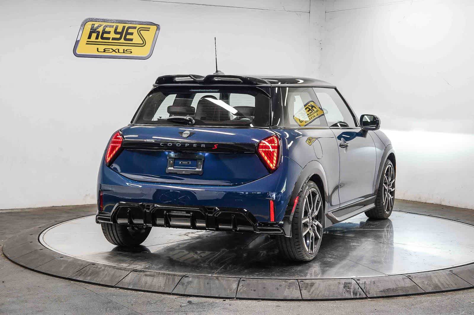Used 2026 MINI Cooper S FWD image 4