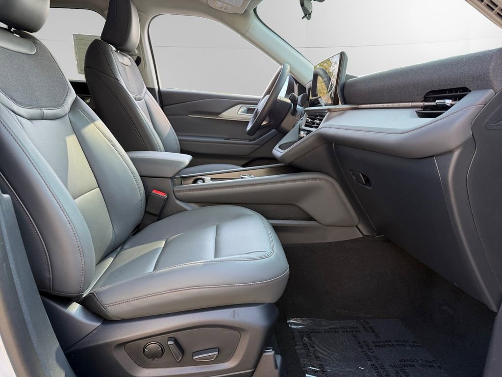 New 2026 Ford Explorer Active w/ Active Comfort Package image 15