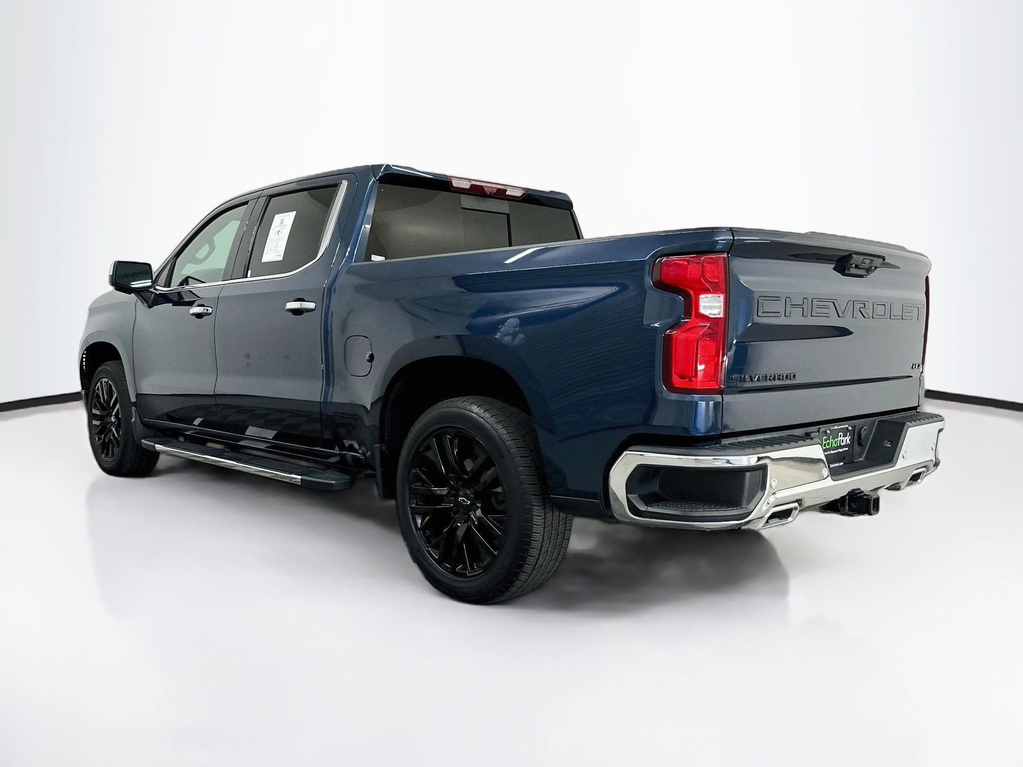 Used 2022 Chevrolet Silverado 1500 LTZ w/ Technology Package AWD/4WD image 5