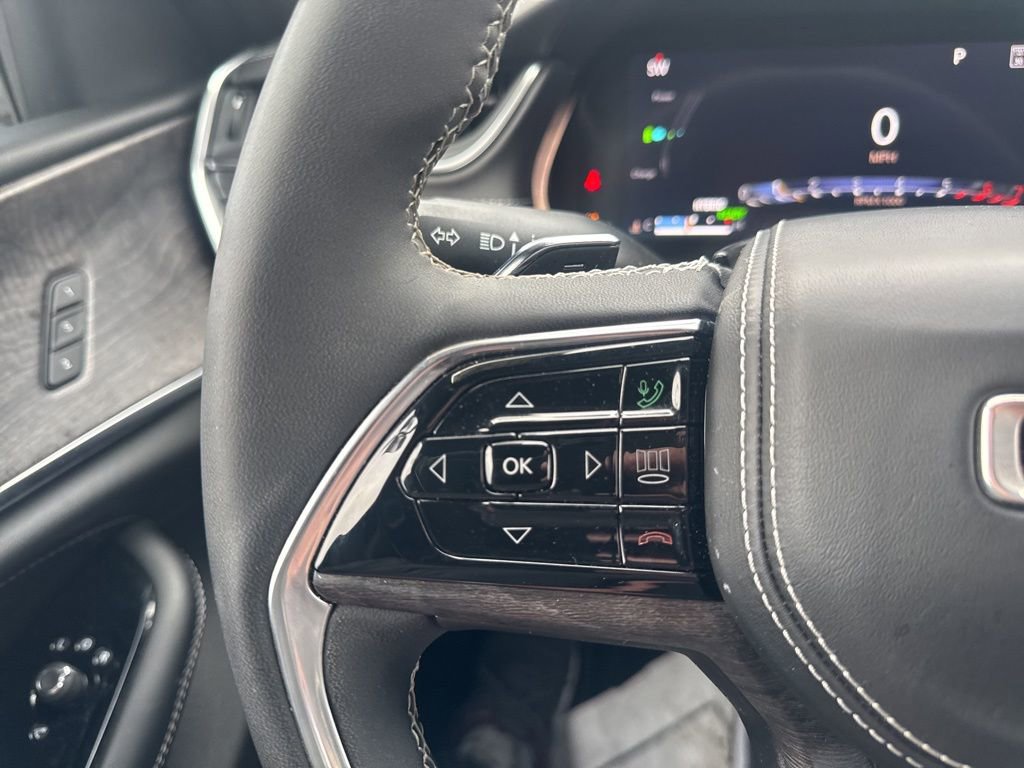 Used 2023 Jeep Grand Cherokee Overland image 21